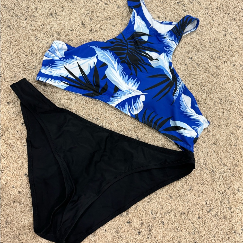 Cupshe Blue and Black Tropical Bikini Set